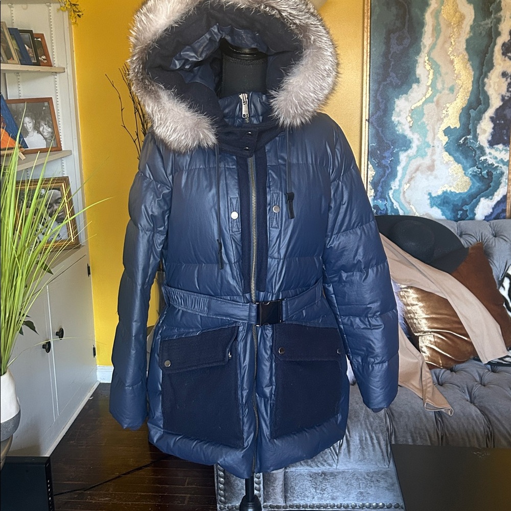 Andrew Marc Fox Fur
Trim Hood Belted Puffer Navy Jacket